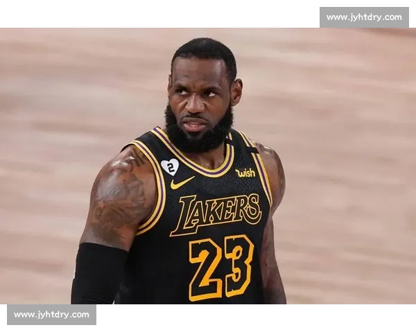 核心权更迭引爆湖人更衣室！詹姆斯拒当绿叶，佩林卡铁心押注东契奇