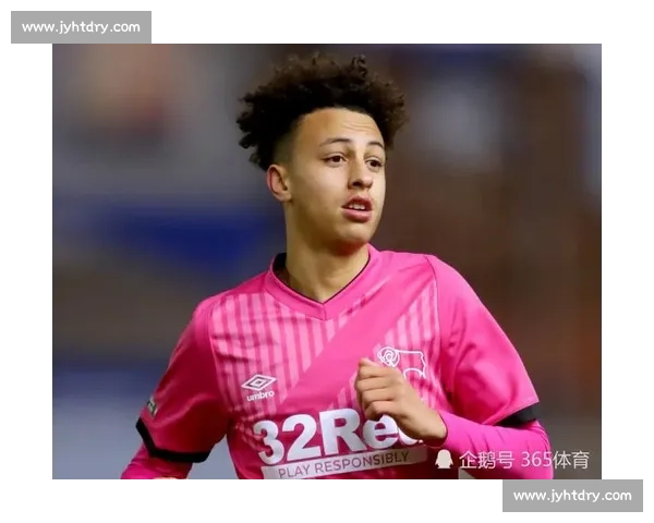 夸安萨体检完成！药厂 3000 万欧签下红军新星，利物浦握 6000 万回购条款