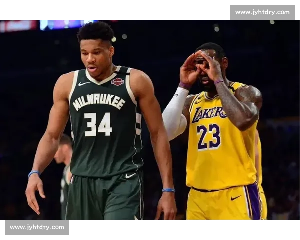 四将离队双核拖累，NBA 超巨有望逃离解体雄鹿