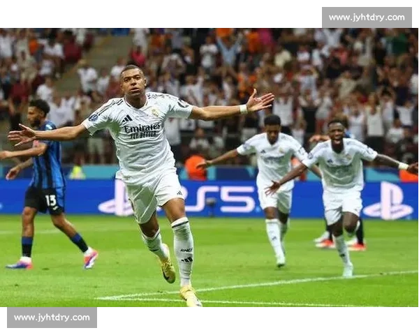 姆巴佩父亲现身亚特兰大看台，巴黎 4-0 屠杀迈阿密引转会遐想